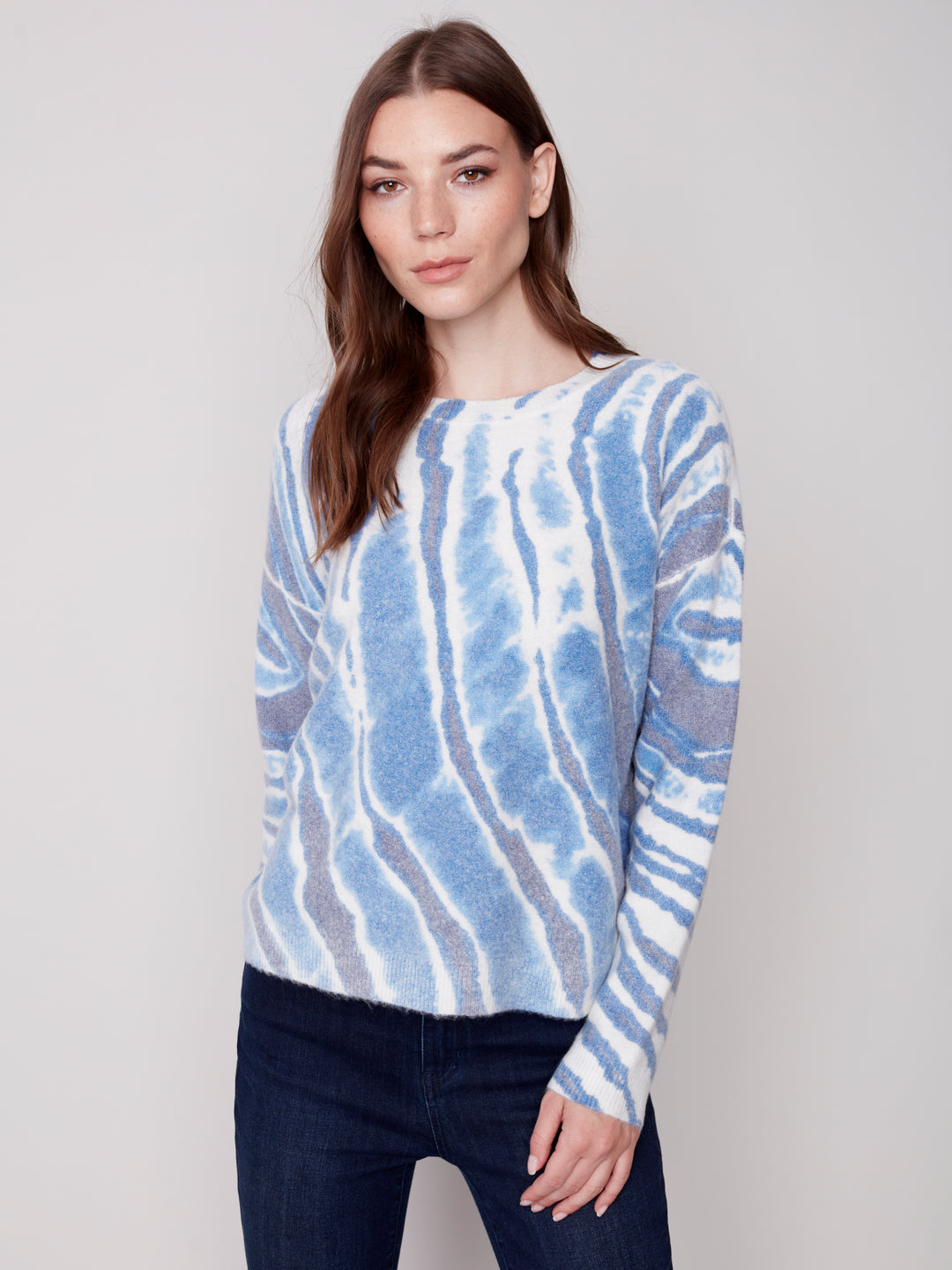 Crew-Neck Printed Reversible Sweater C2546