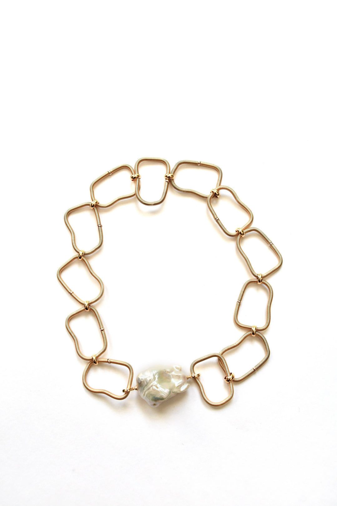 Sea Lily - SH31GLD - Gold Baroque Shaped Wire Chain With Gold Rings And