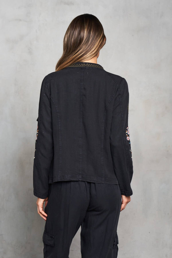 5520- Embr Cardi Jkt: Black / S