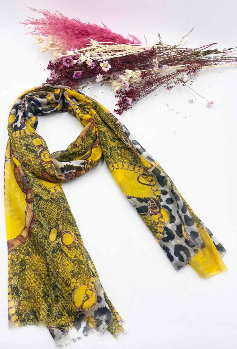 - Leopard scarf: Bruise