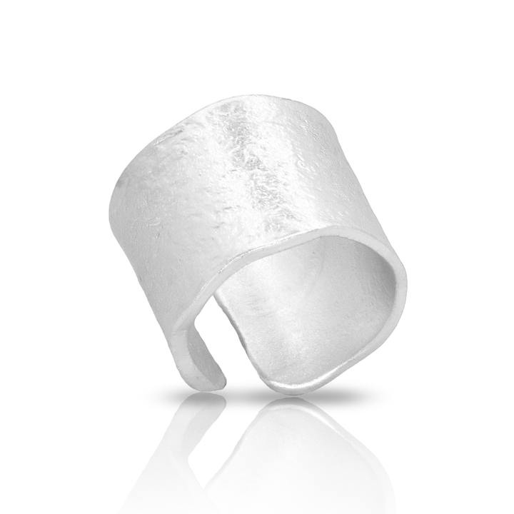 Textured cigar band ring: Silver