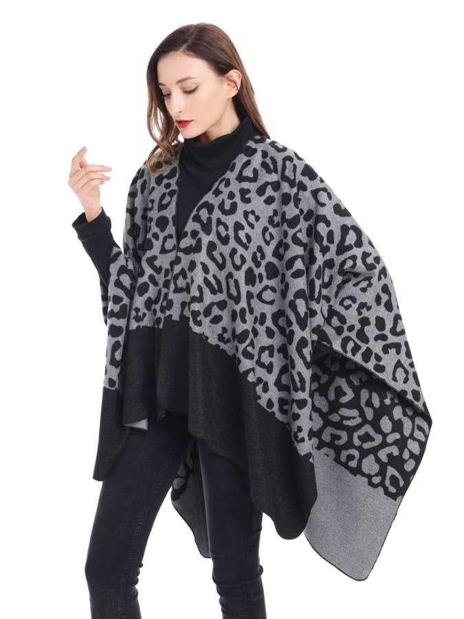 Cheetah Print Reversible Cape: 01 Khaki