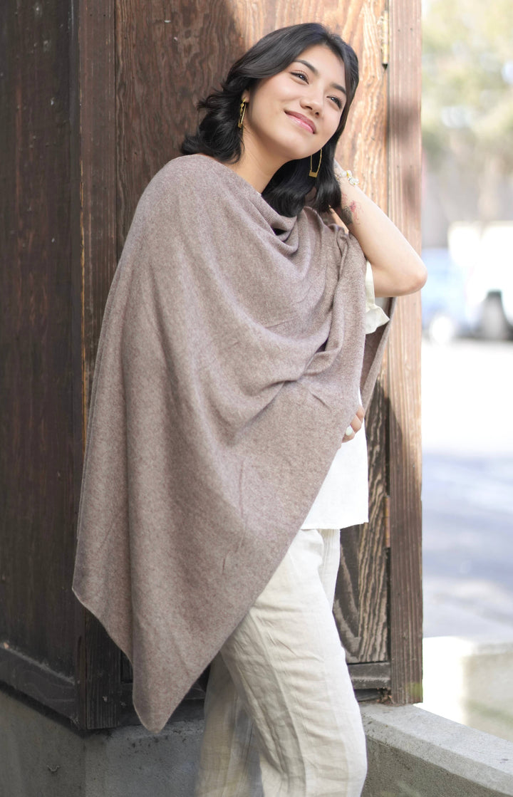 Dolma - Cashmere Poncho Mocha : Mocha