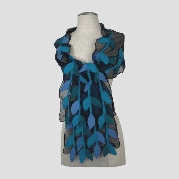 Leaf Merino Wool Handmade Felt Scarf: Tur-Green