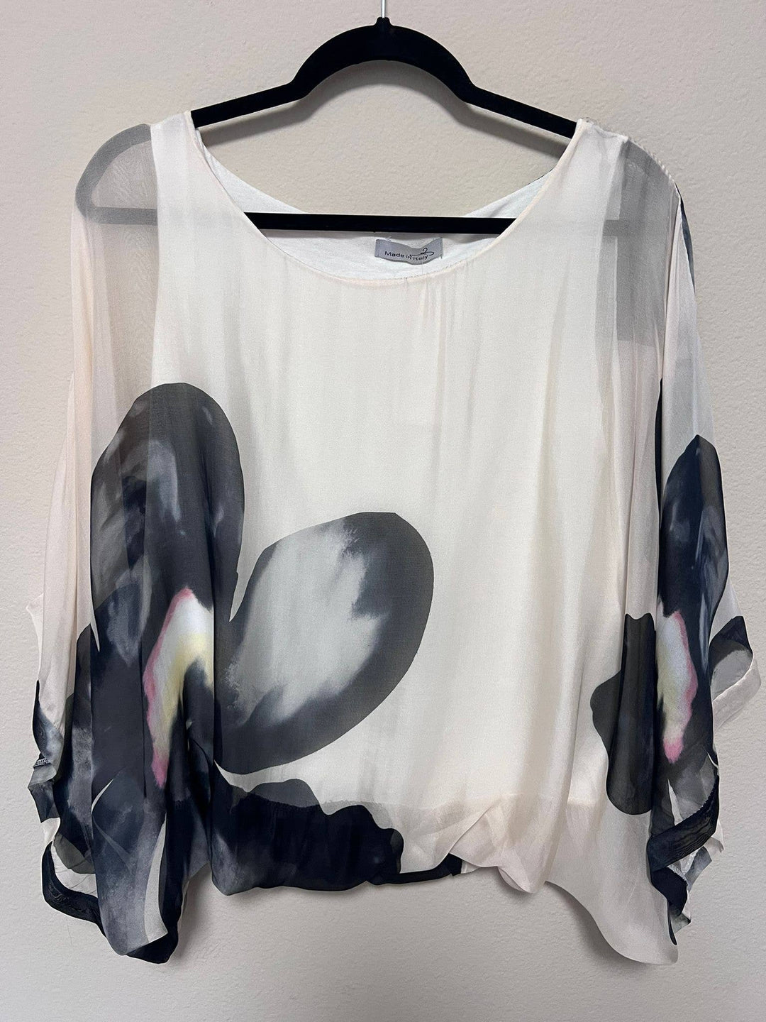 Top-Italian Printed Silk: Beige/Black