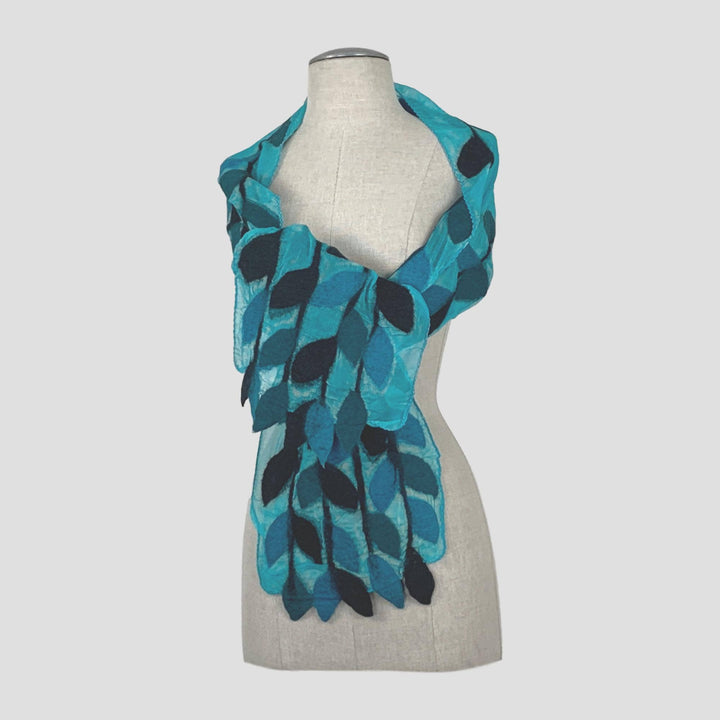 Leaf Merino Wool Handmade Felt Scarf: Tur-Green
