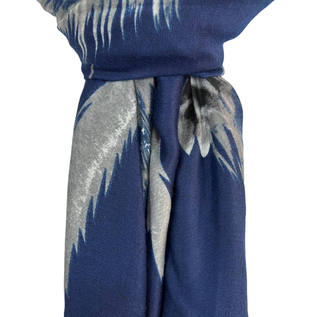 Dusty miller scarf: Black