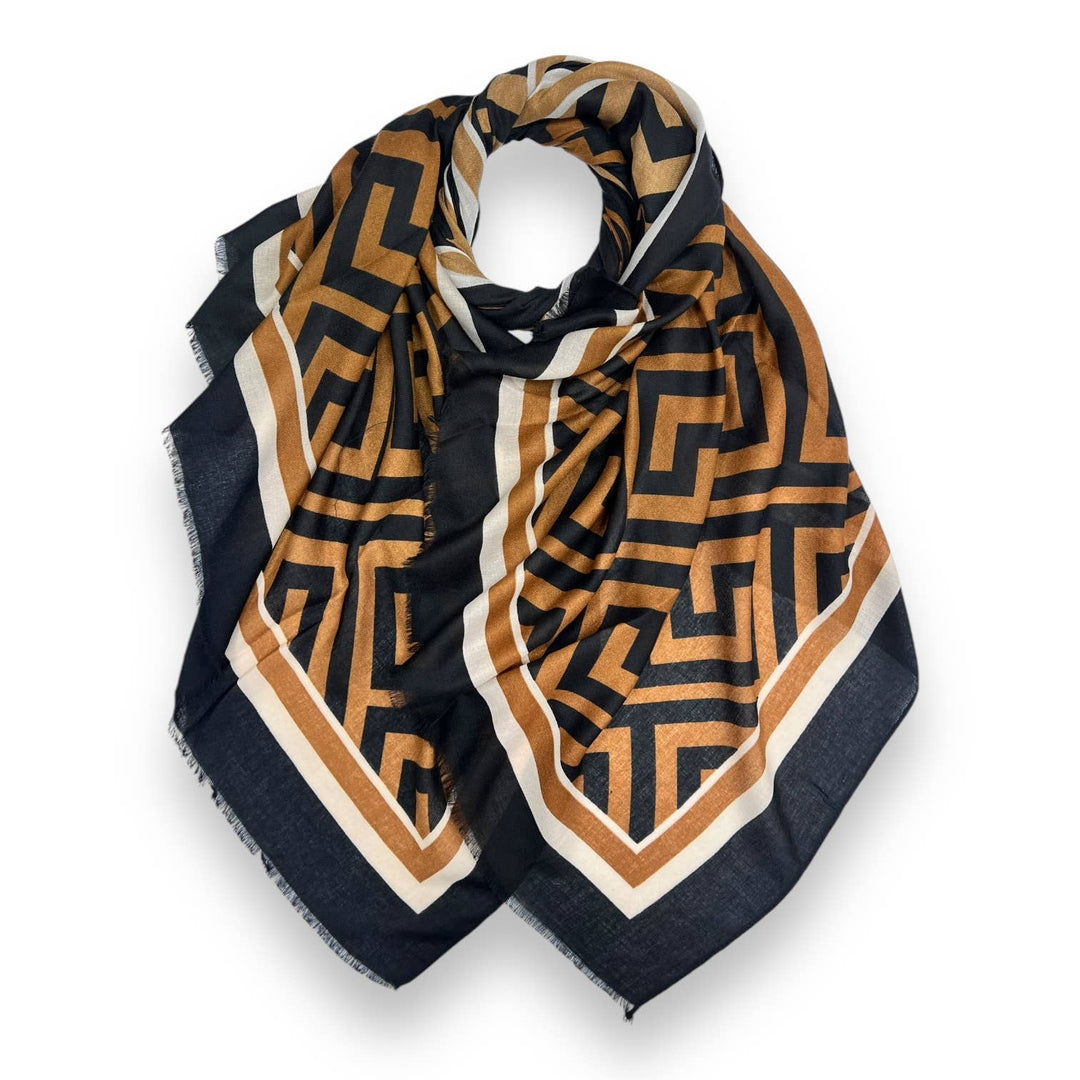 maze print scarf fringes: Black