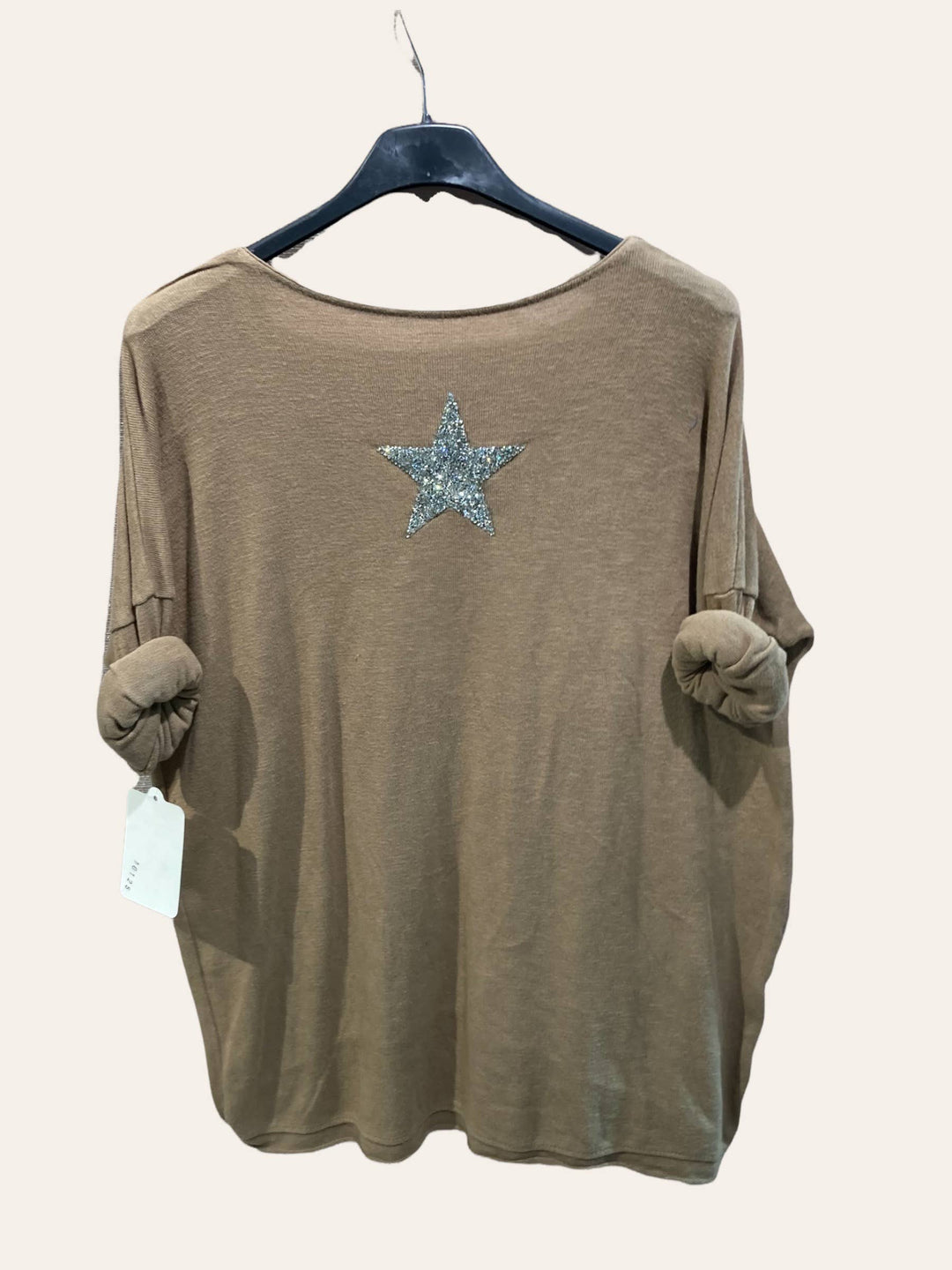 Cotton top with a rhinestone star : SKY BLUE