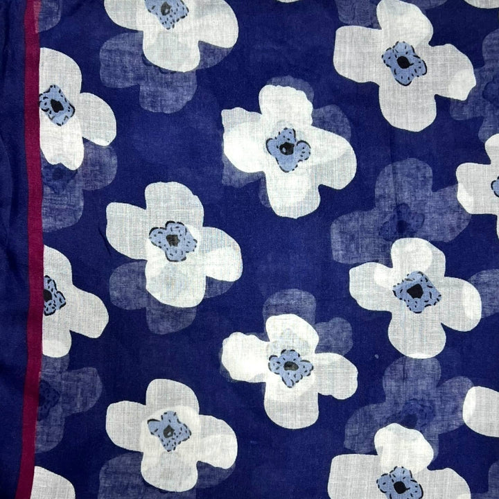 Daisy printed scarf: Navy