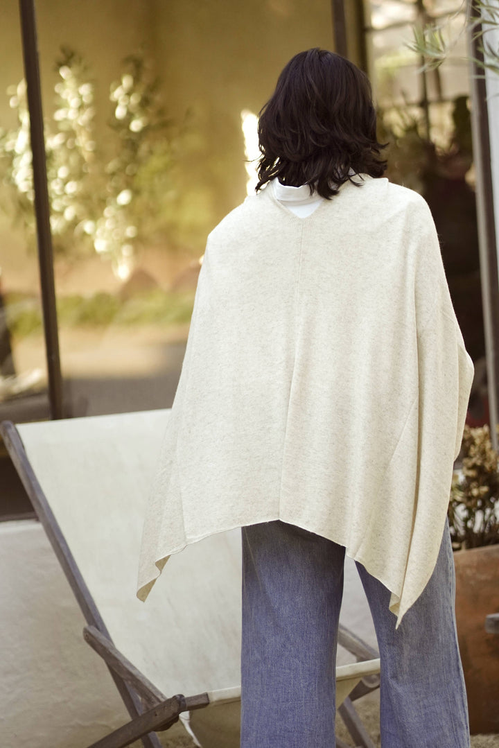 Cashmere Poncho: Oatmeal