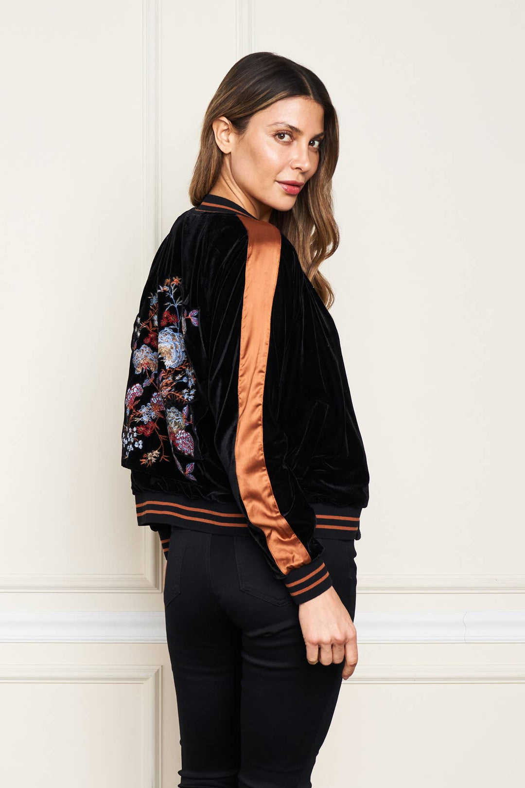 5714-MAJ Velvet Baseball Jkt: Black/ S