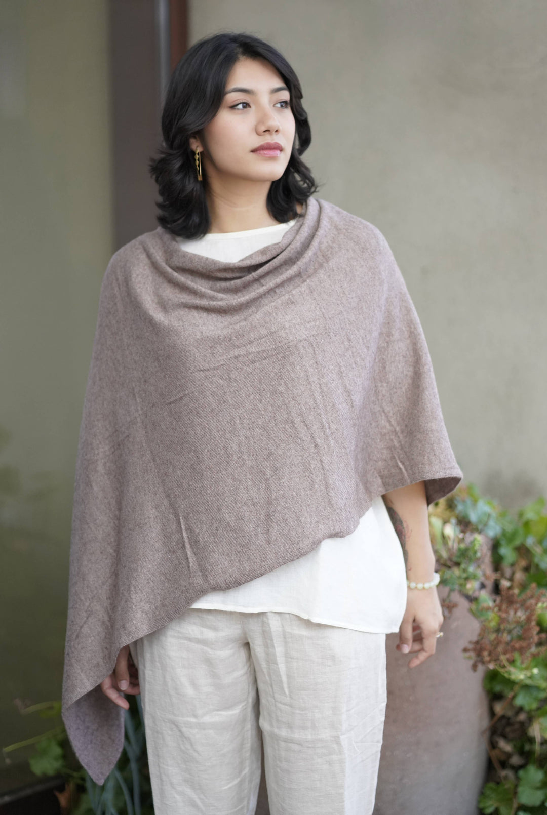Dolma - Cashmere Poncho Mocha : Mocha