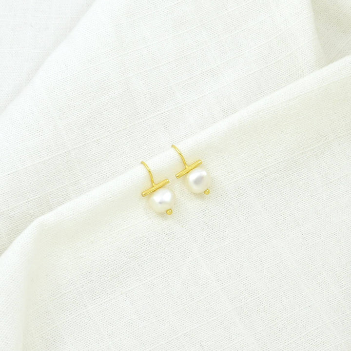 Baroque Pearl Gold Earring
