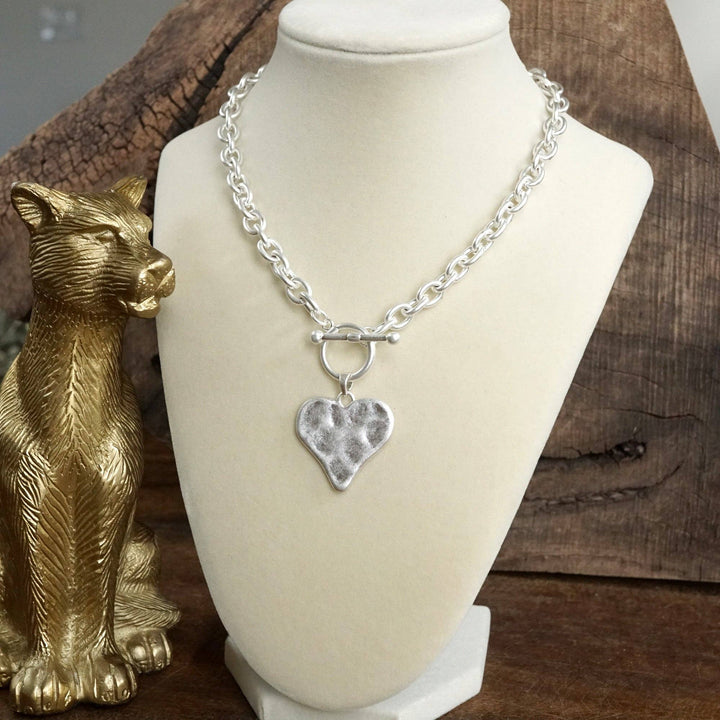 Hammered Heart Toggle Neck: Gold