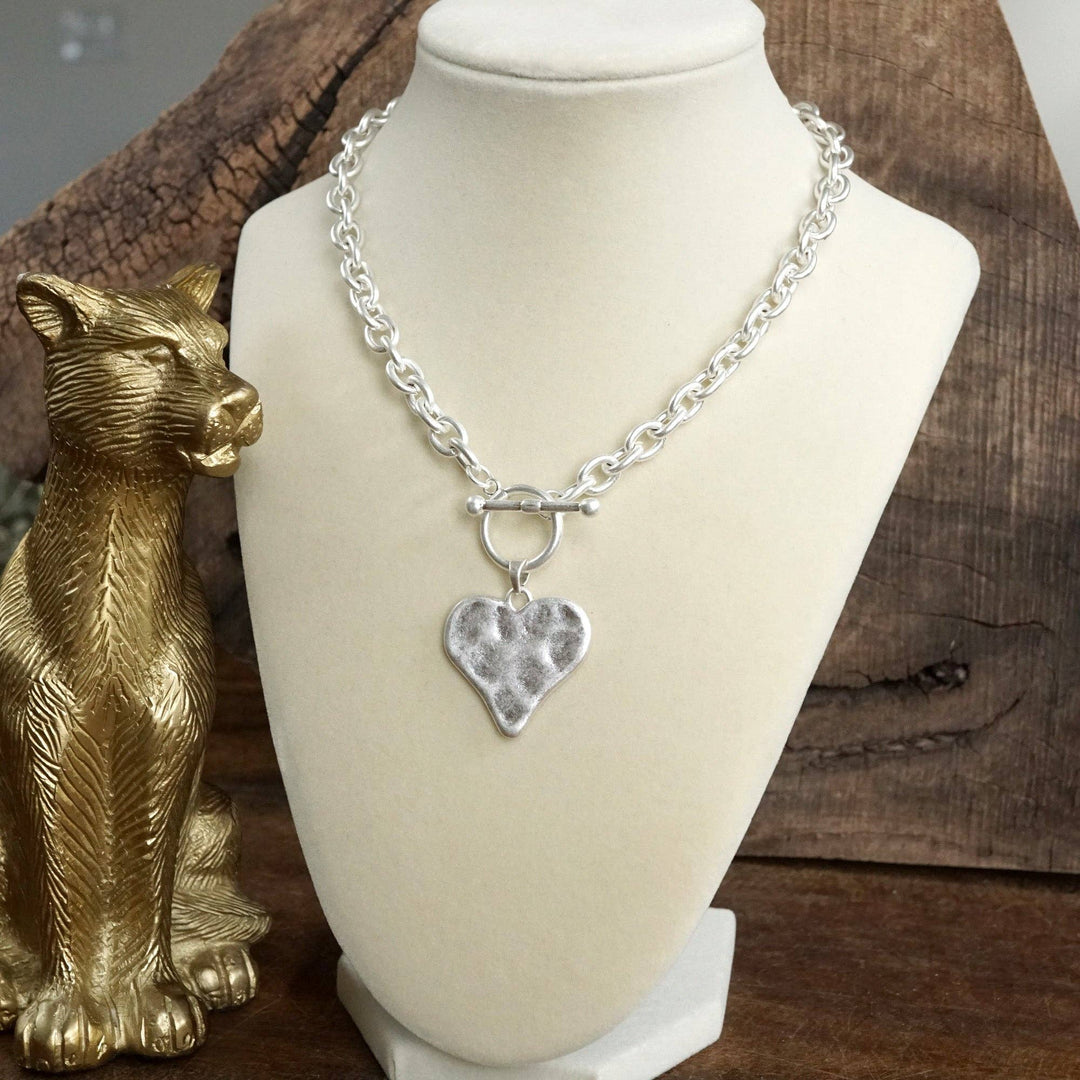 Hammered Heart Front Toggle Neck –Gold