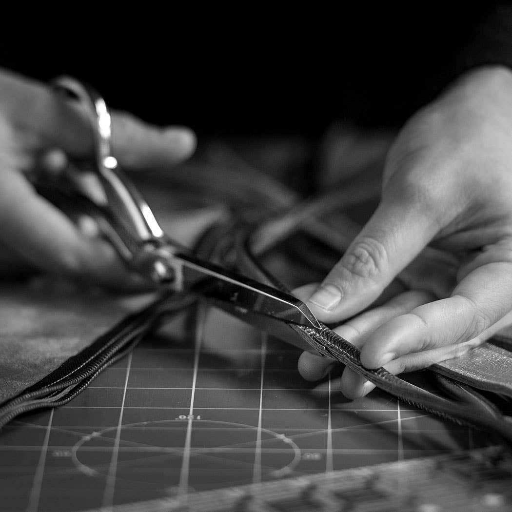 Graham Crossbody: Jet/Silver