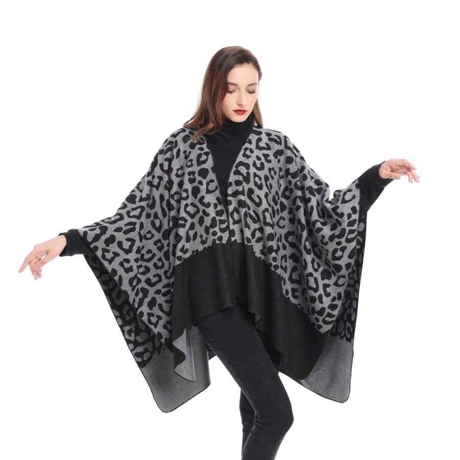 Cheetah Print Reversible Cape: 03 Grey