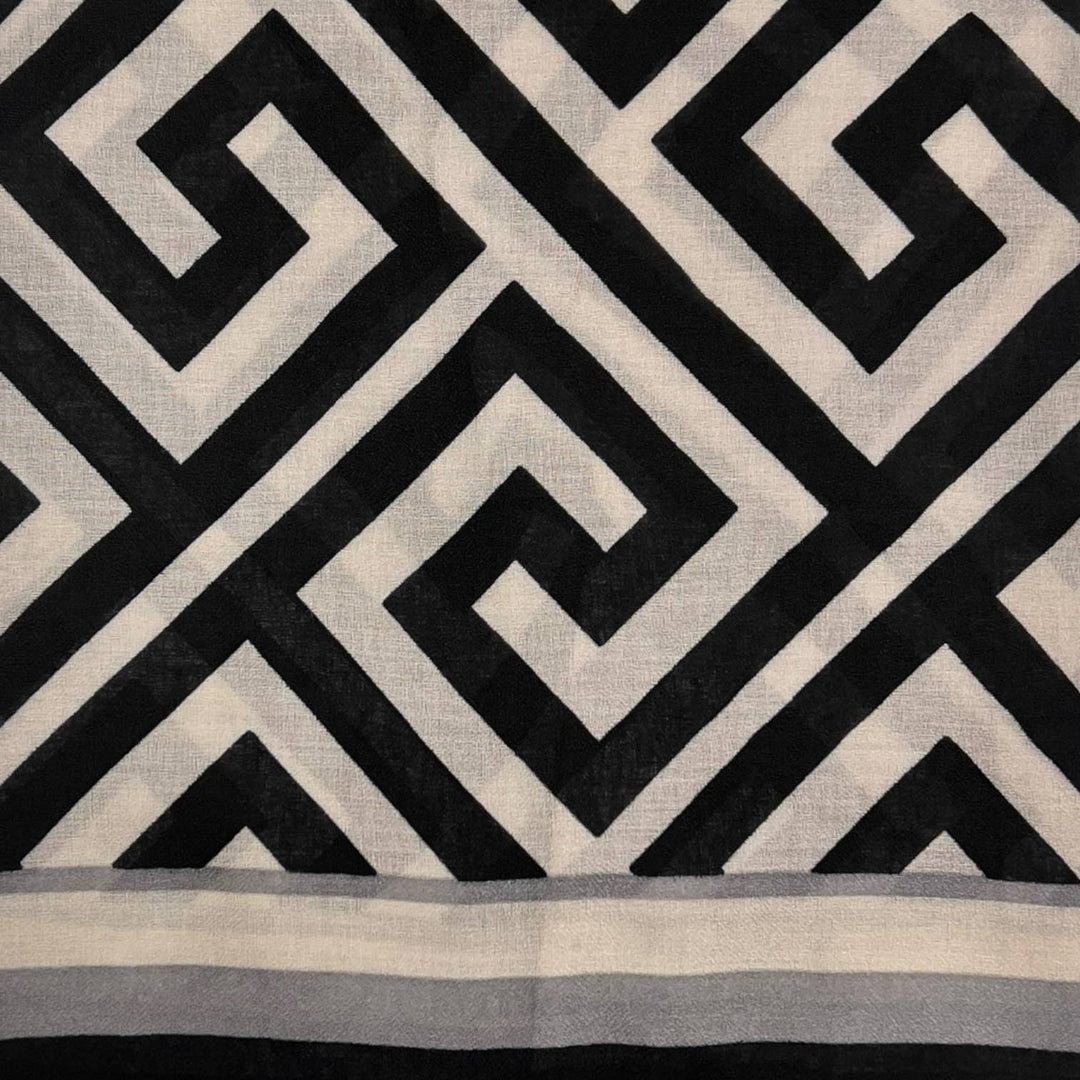maze print scarf fringes: Black