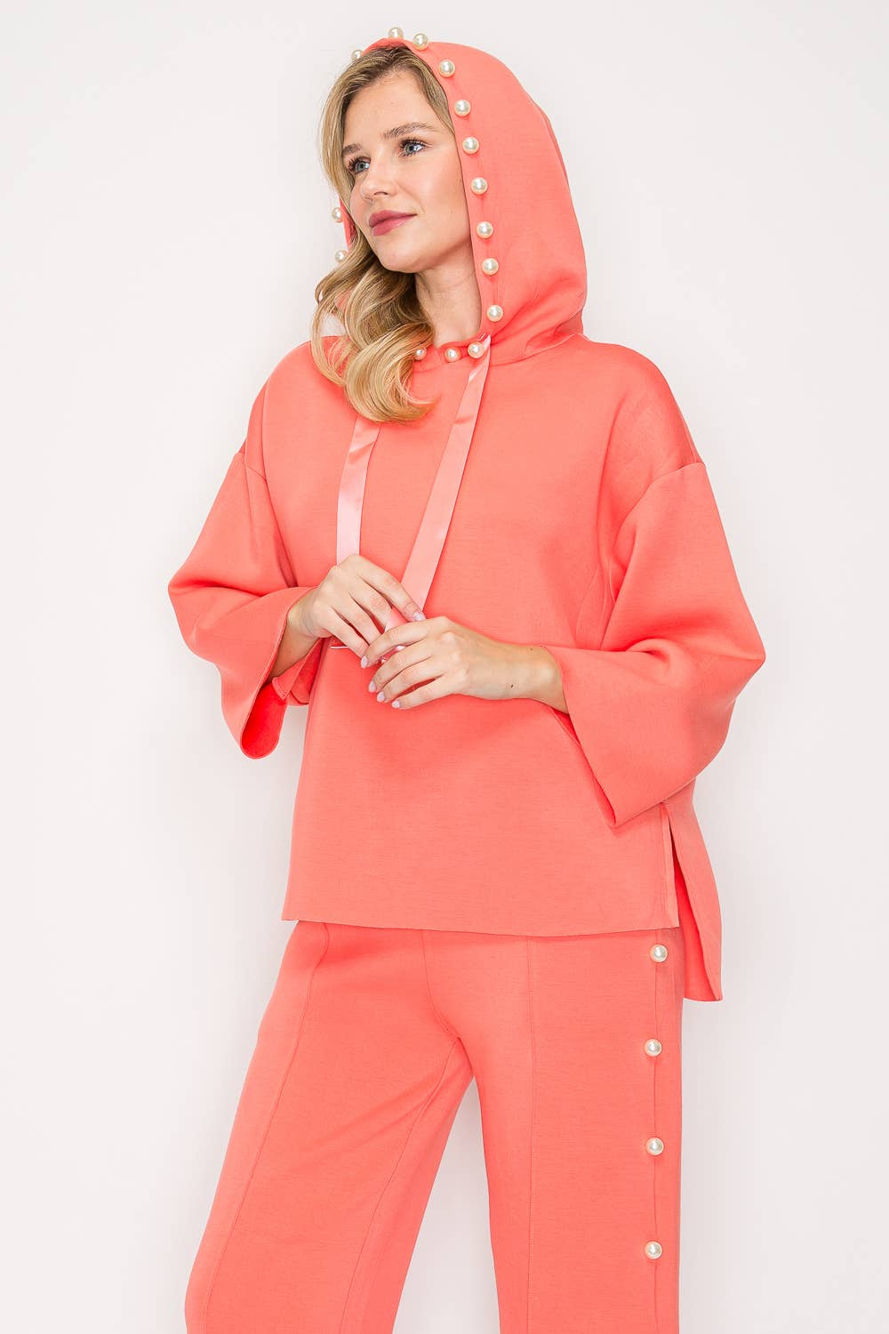 Francine Scuba Pearl Hoodie: Black/ S