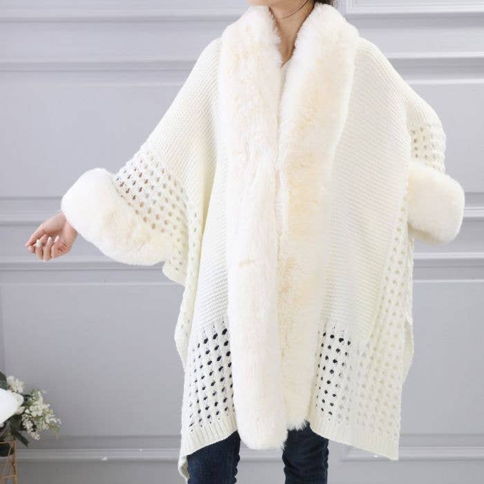 PE364 Hand knitted crochet fur trim cape: Silver