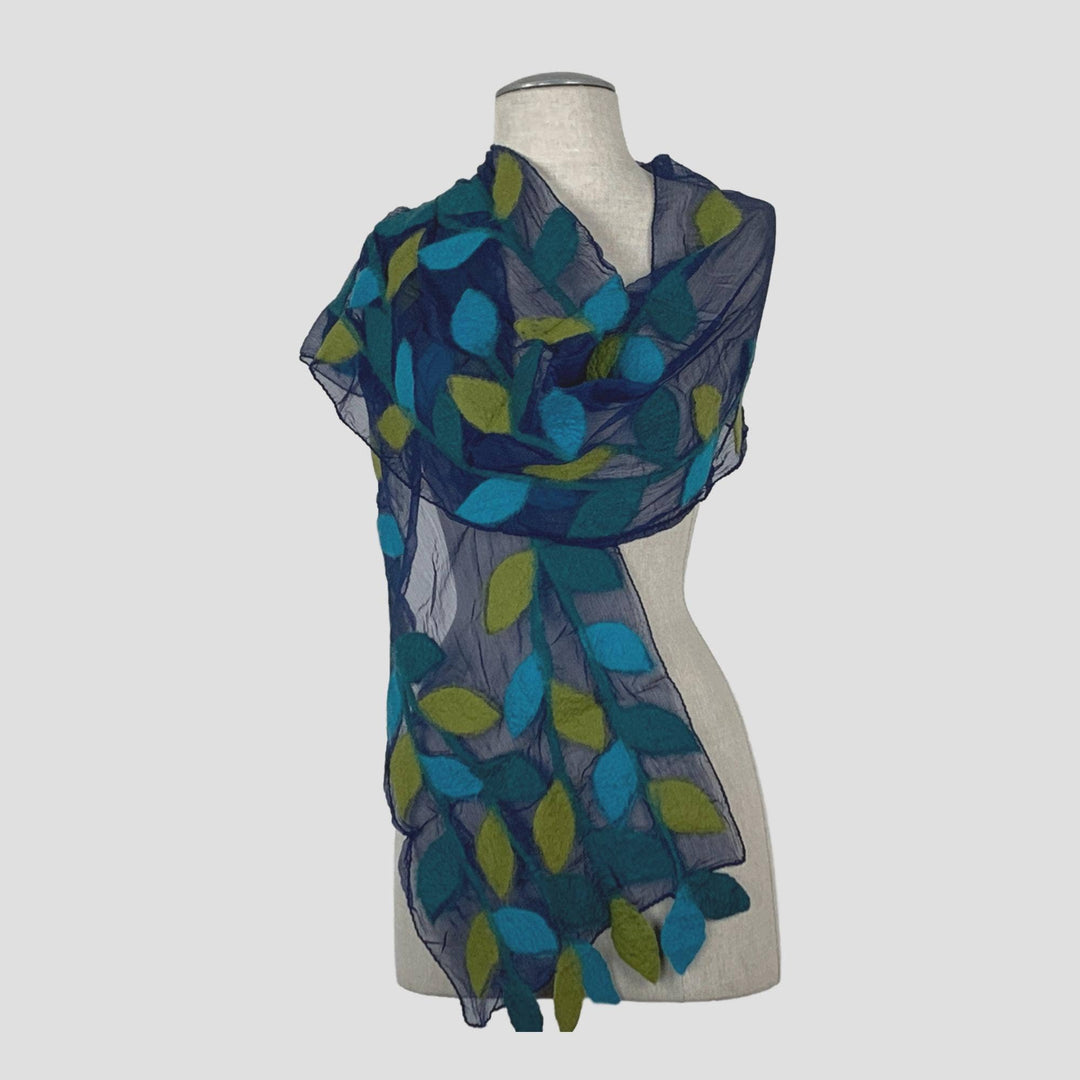 Leaf Merino Wool Handmade Felt Scarf: Tur-Green