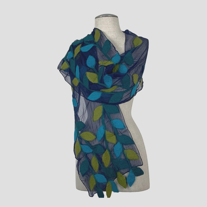 Leaf Merino Wool Handmade Felt Scarf: Tur-Green