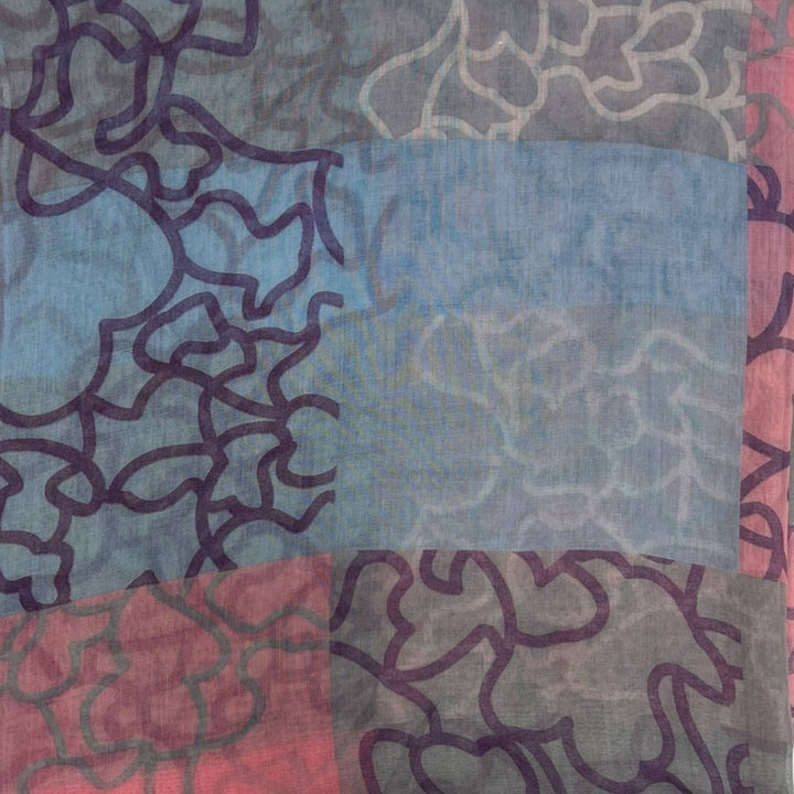 Random line on scarf: Blue