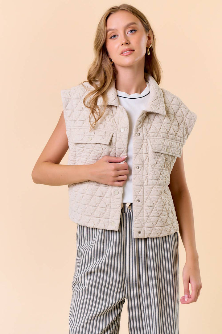 Doe and Rae - QUILTED POINT COLLAR FLAP PATCHED POCKET VEST - 10626J-1: OAT / S