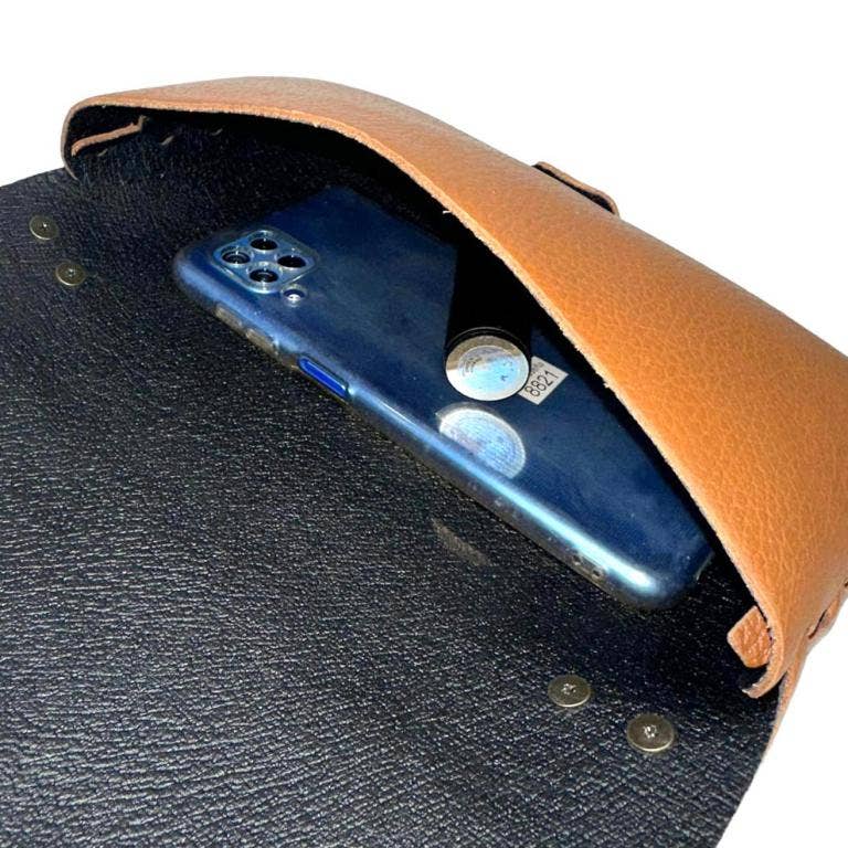 Leather Bag with Chain Handle : Brown