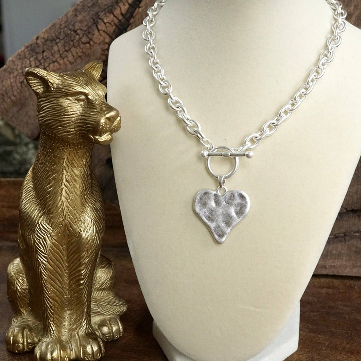 Hammered Heart Toggle Neck: Gold
