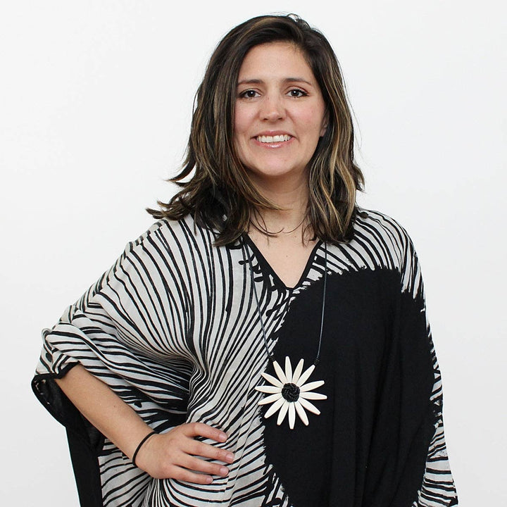 White Amaya Flower Necklace