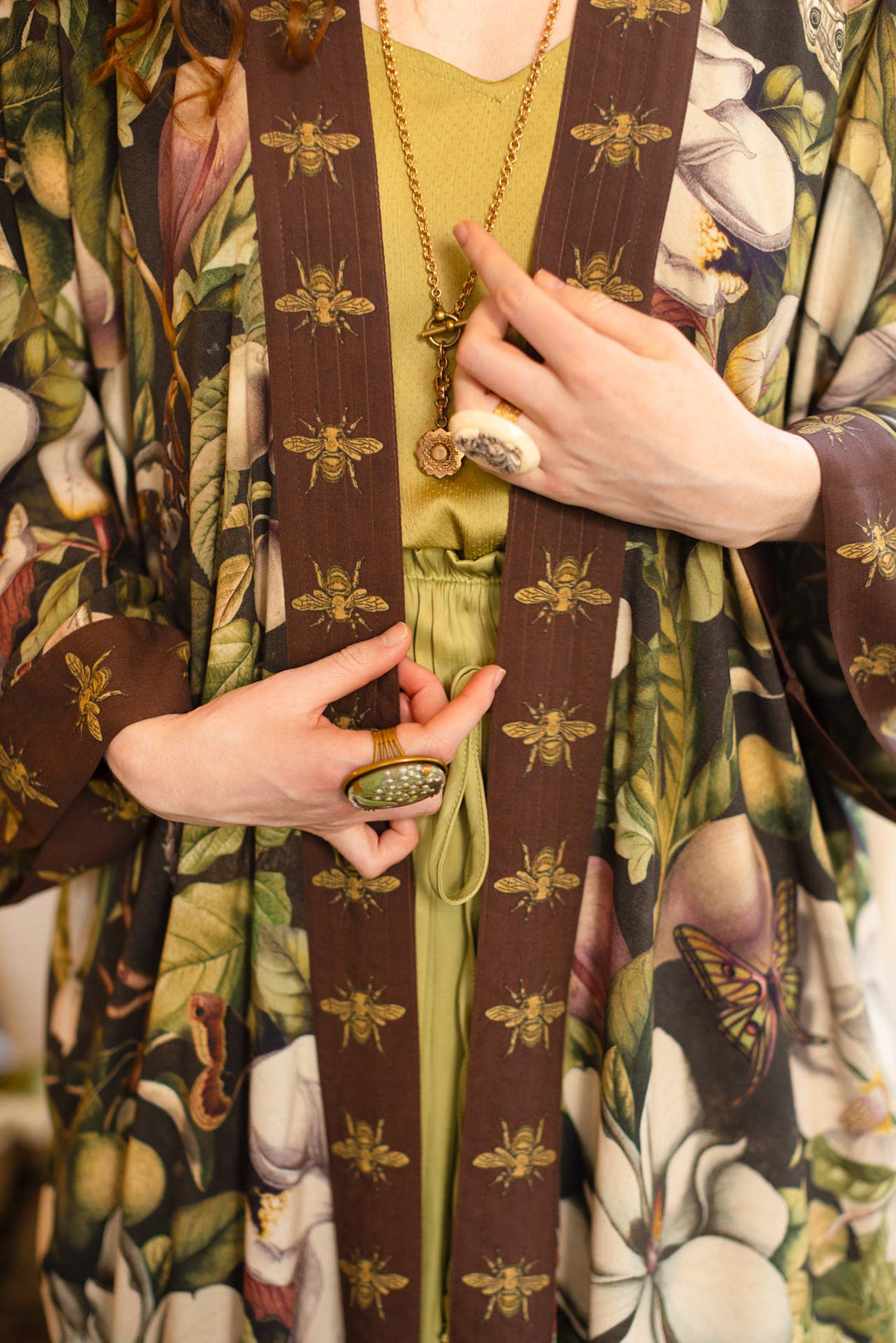 Fleur De Lune Opera  Kimono / Florals & Bees
