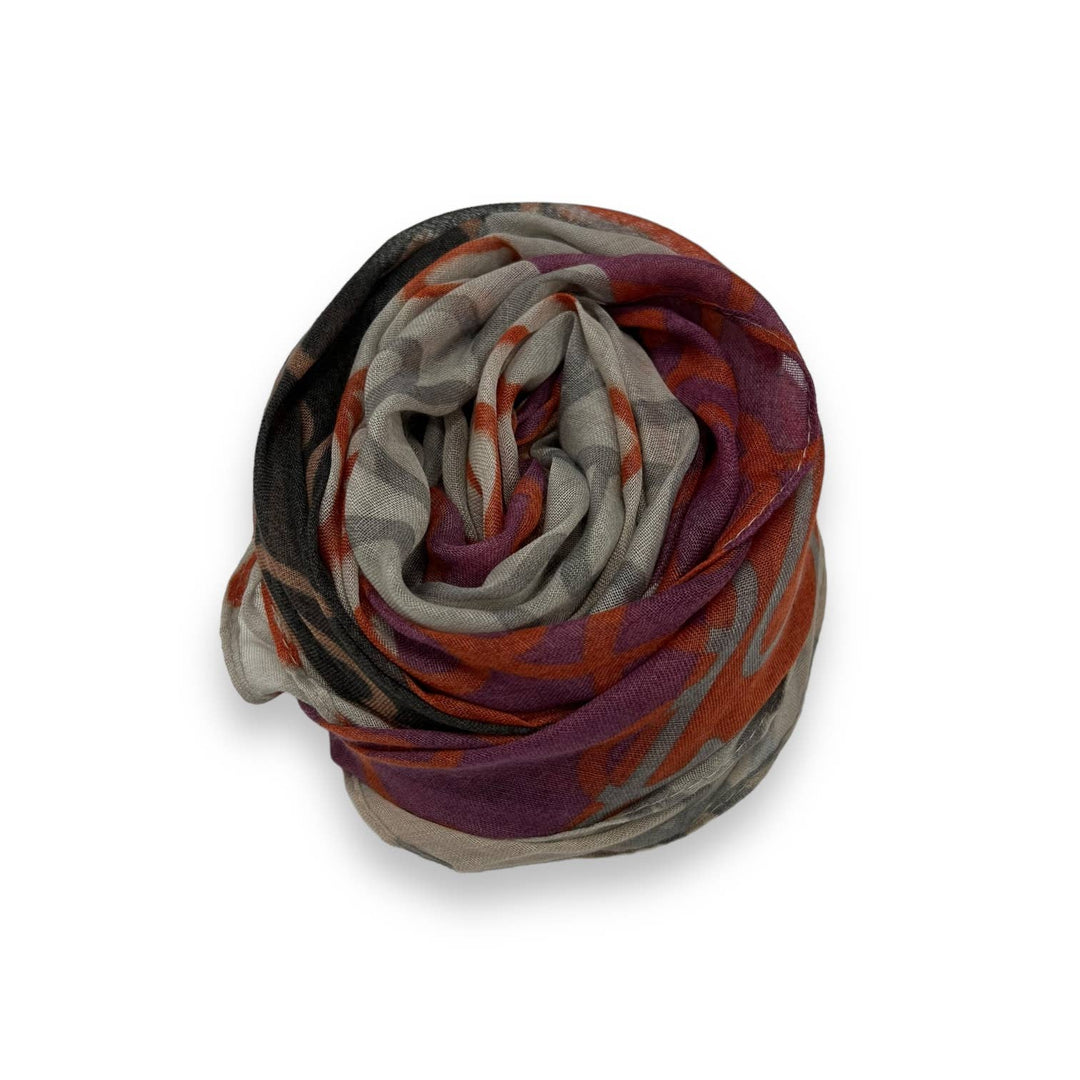 Random line on scarf: Blue