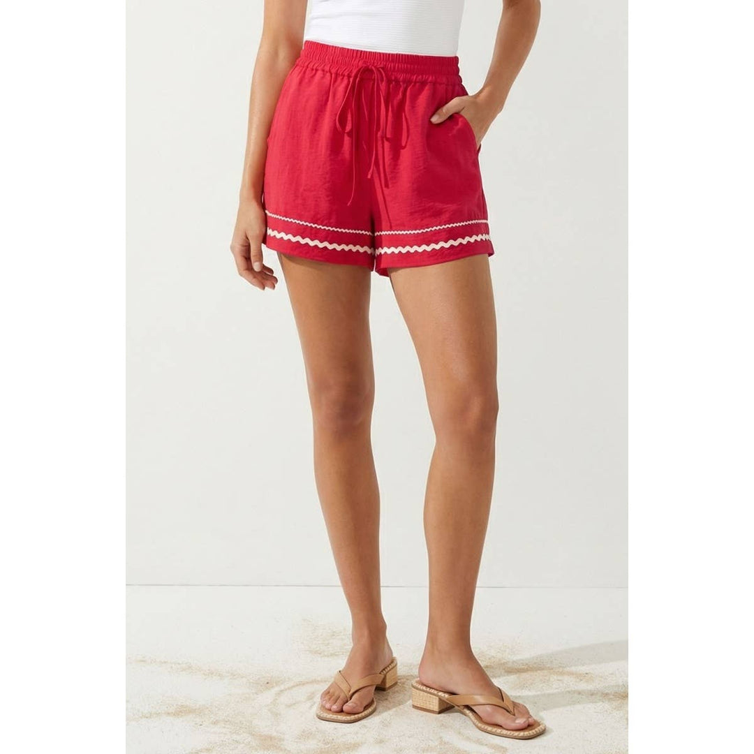 Trim Linen Shorts: Red