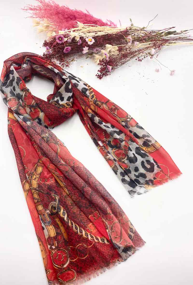 - Leopard scarf: Bruise