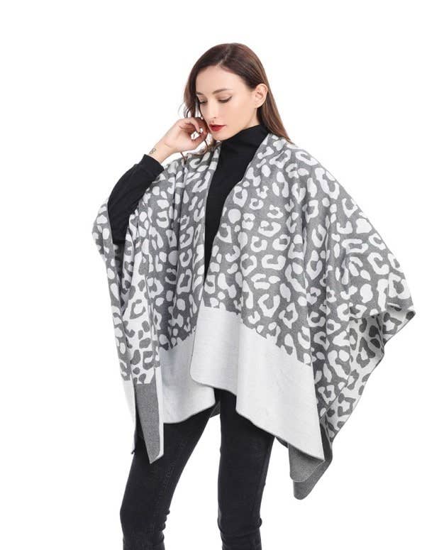 Cheetah Print Reversible Cape: 01 Khaki