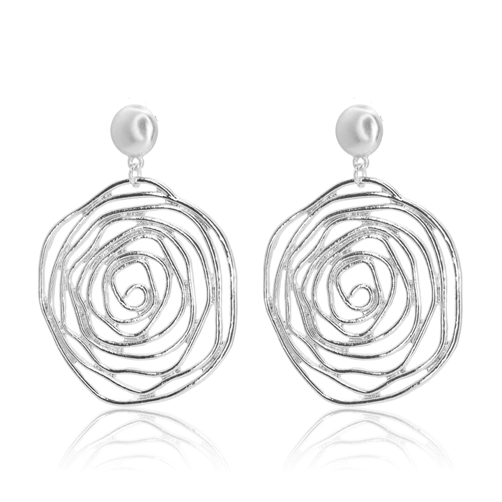 Rose cut out drop earrings: GOLD