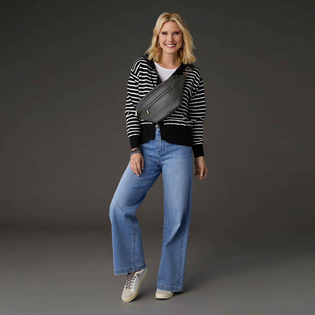 Wide Leg: Medium Denim / L