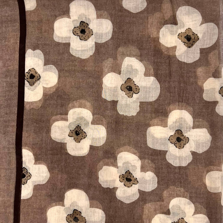 Daisy printed scarf: Black