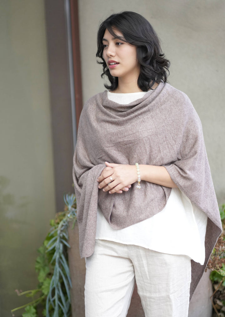 Dolma - Cashmere Poncho Mocha : Mocha