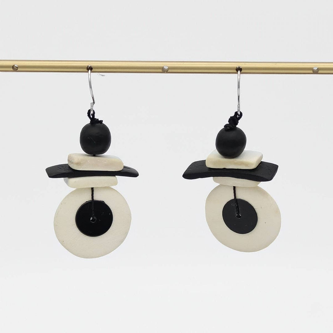 Assuta White Drop Earrings