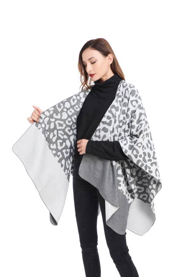 Cheetah Print Reversible Cape: 01 Khaki