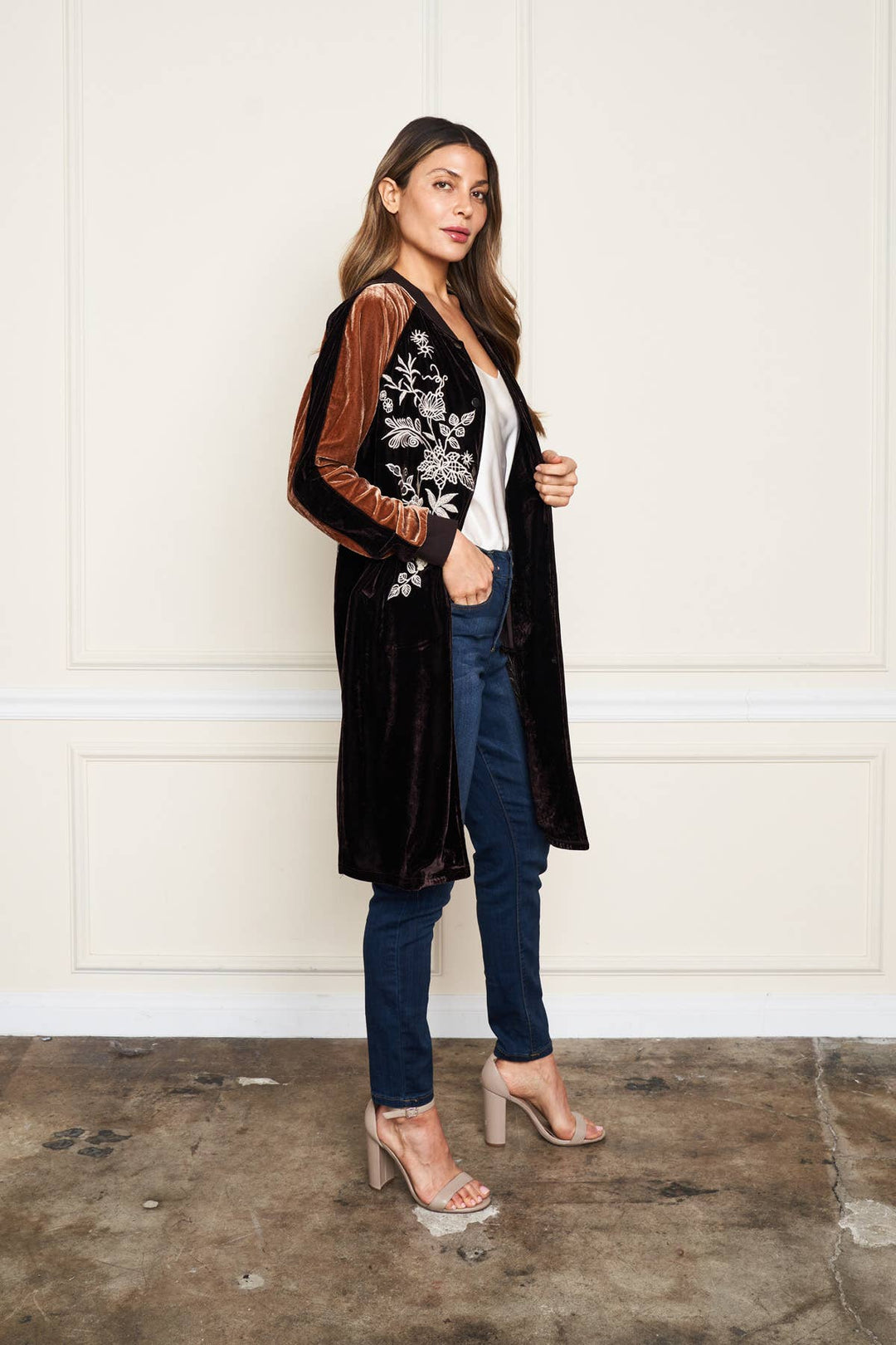 5677 Long Velvet Duster Coffee/ XL