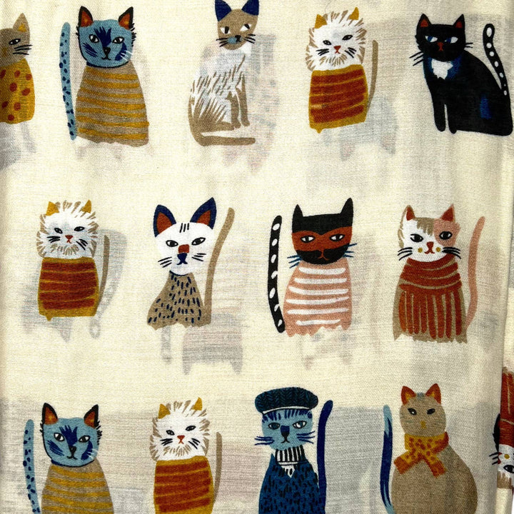 Cat with costumes print: Cream
