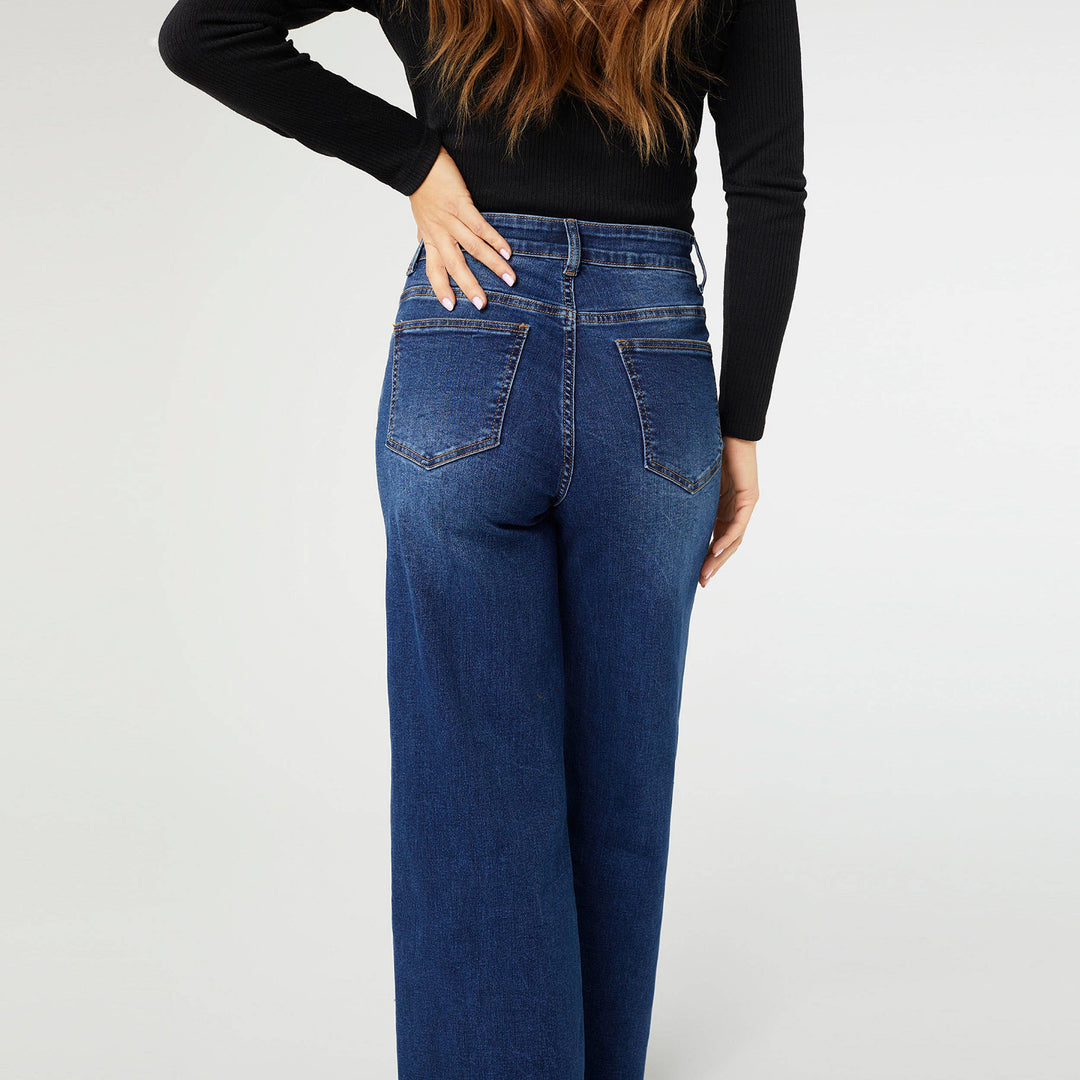 Wide Leg with Frayed Bottom: Dark Denim / S