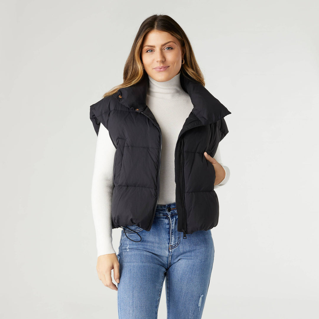 Down Vest: Black / L/XL