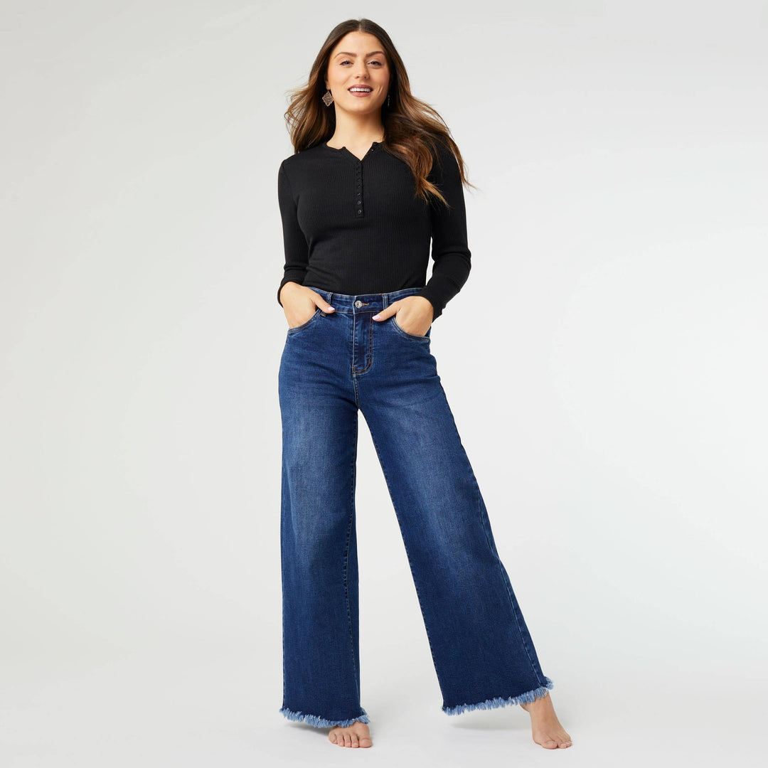 Wide Leg with Frayed Bottom: Dark Denim / S
