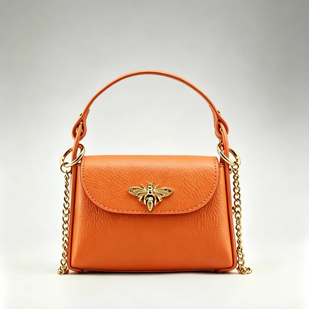 Mini Leather  Bag with Bee Clasp: Nero