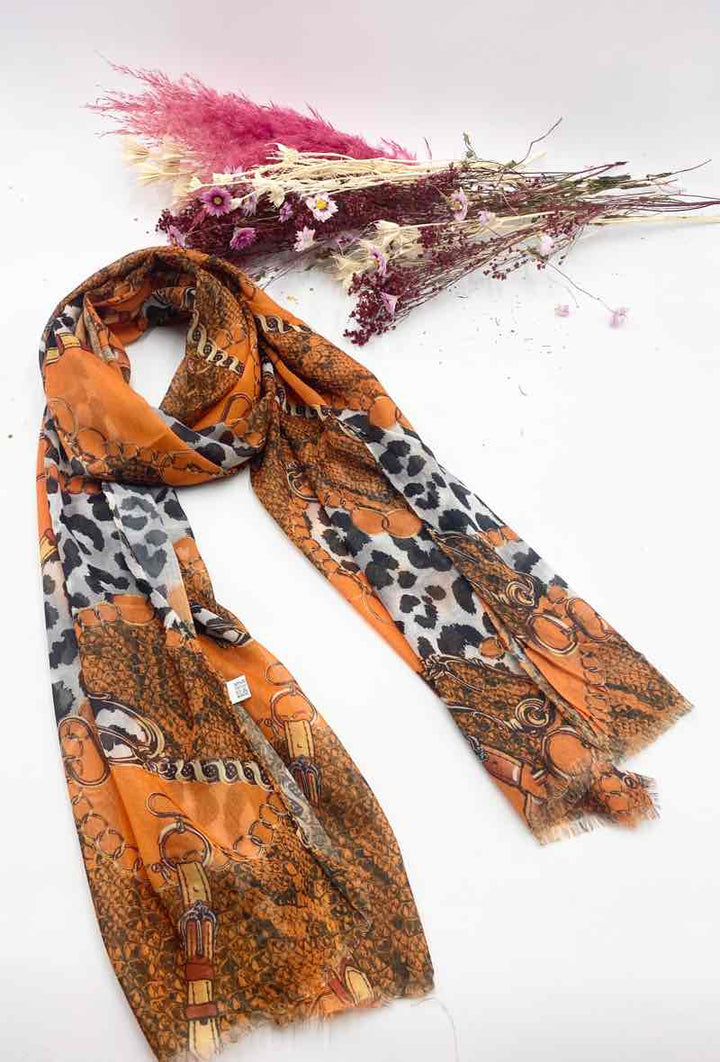 - Leopard scarf: Bruise
